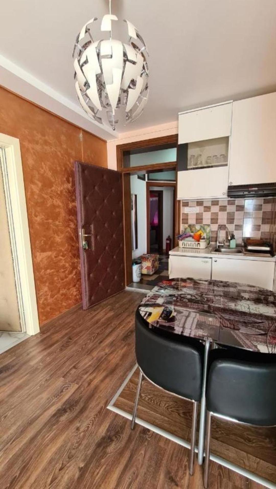 Lux Apartments With Pool Dex Zemun Polje Eksteriør bilde